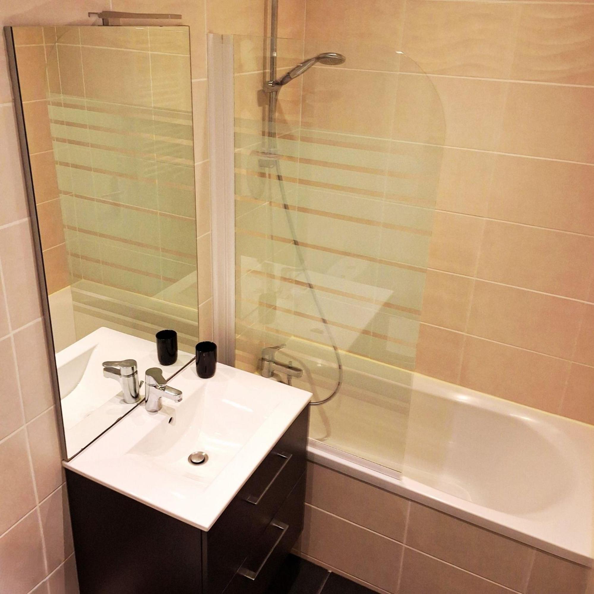 Le Fatsia - Rennes Gare T2 Apartment Luaran gambar